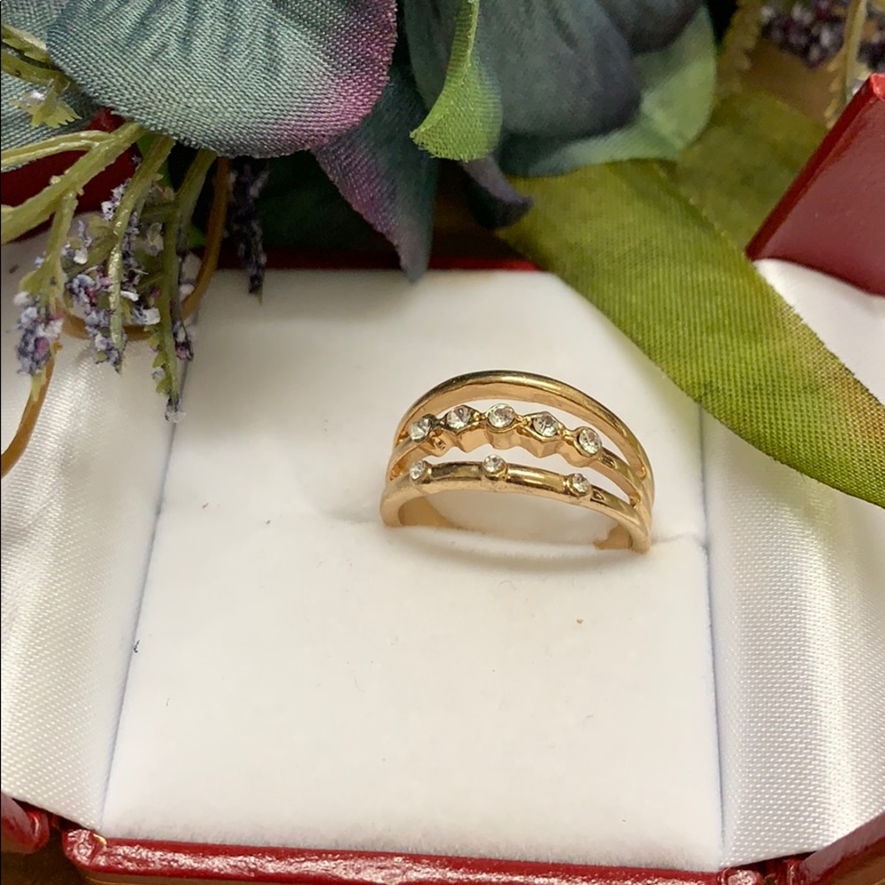 Anne Taylor loft ring size 7